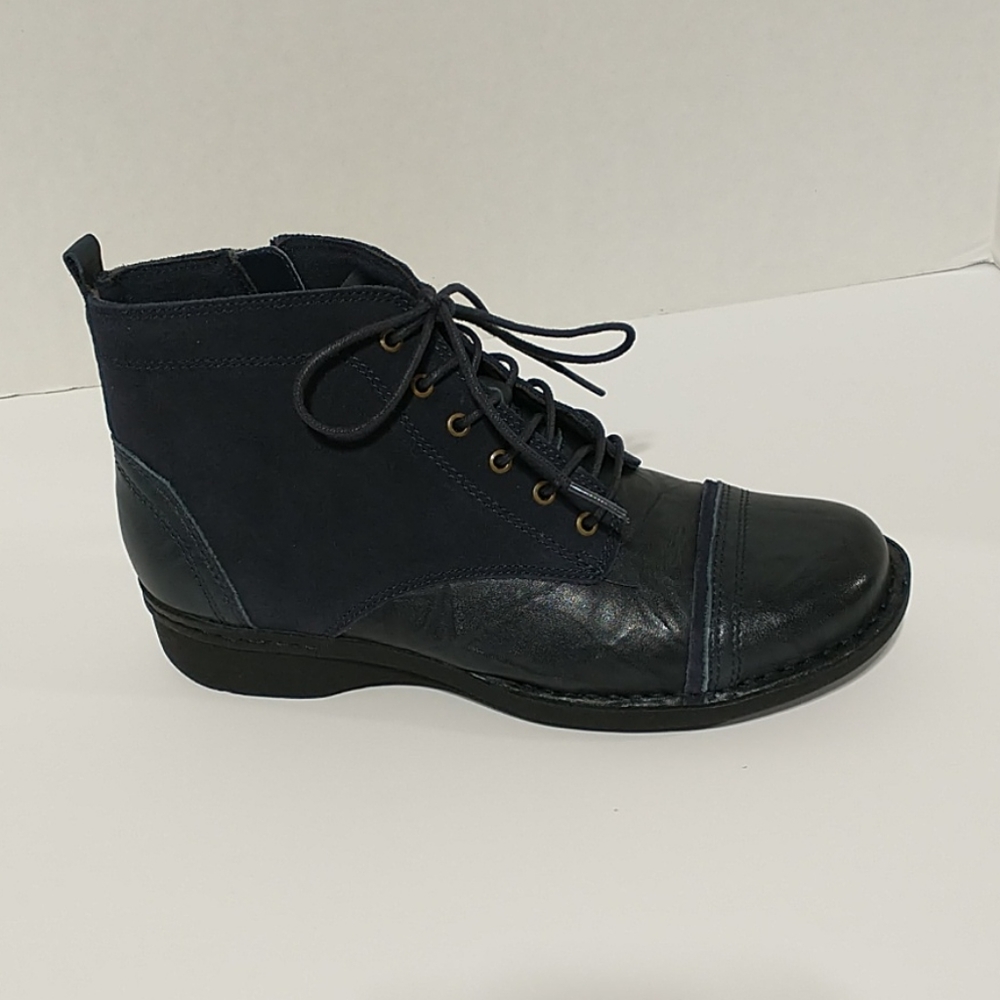 Clarks Leather Suede Lace-up Zip Boot NIB
